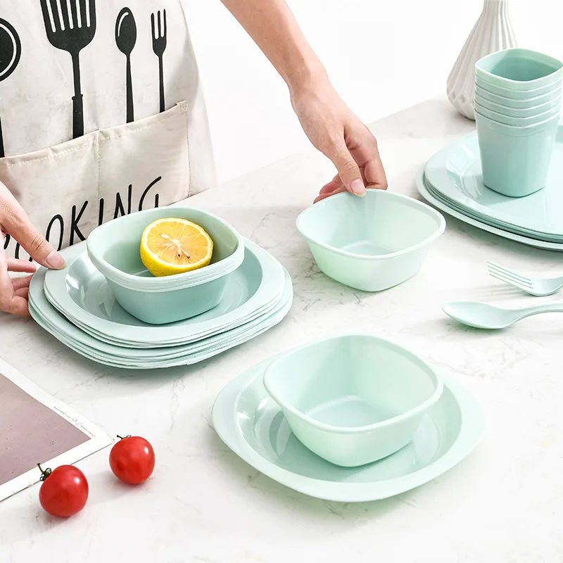 Camping Cooking Dining Set - Ensemble de vaisselle en plastique portable